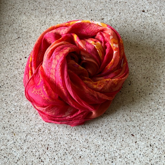 Theodora Callum Scarf - Picture 2 of 7